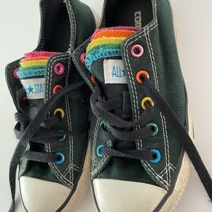 Rare and unique black / rainbow kid’s All Star Converse size  US 1